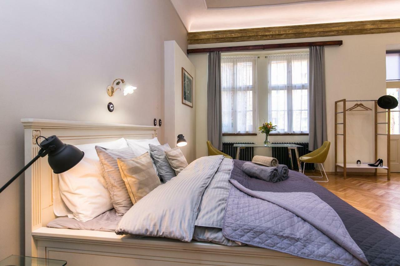 Apartment Nebovidy I - Historic Centre - Terrace - Air Conditioning Praag Buitenkant foto